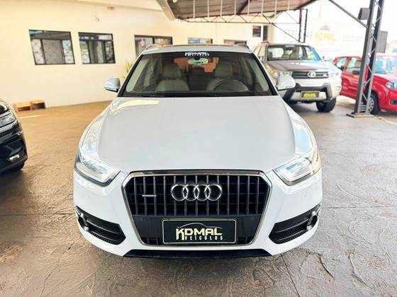AUDI Q3 2.0 TFSI AMBITION QUATTRO 4P GASOLINA S TRONIC